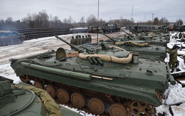 Окупанти розмістили техніку на залізничній станції Тростянця і б'ють по містах і селах