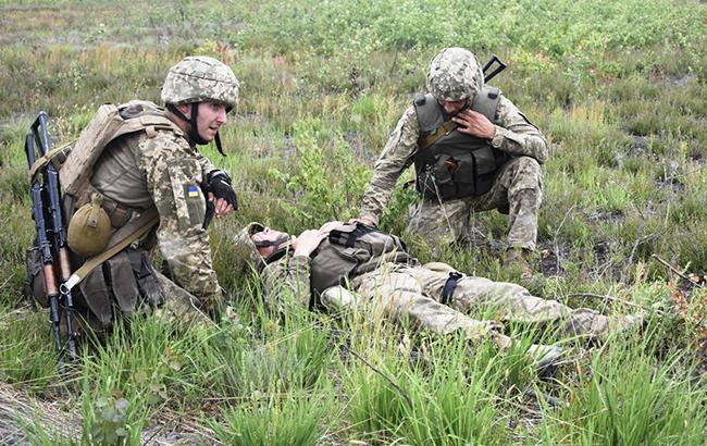 "До сліз нестерпно": волонтер просить допомогти тяжкопораненим бійцям АТО