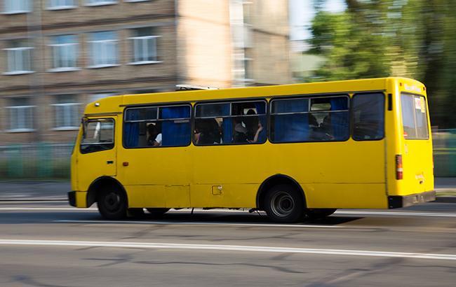 Жестоко избили: в Киеве зверски напали на подростка-инвалида из-за льготного проезда