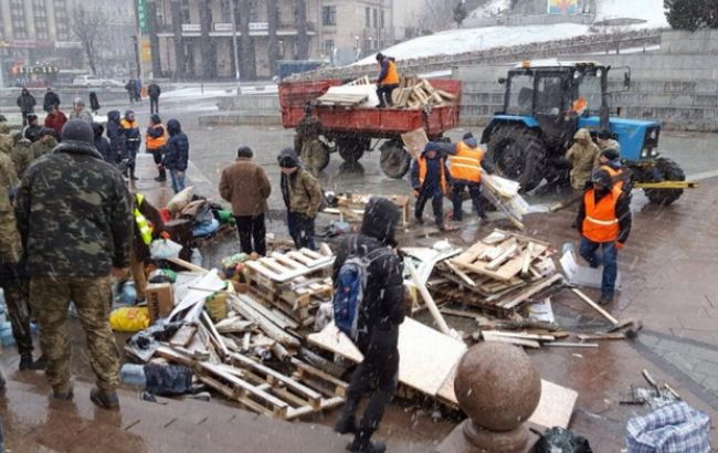 КГГА демонтировала последнюю палатку на Майдане