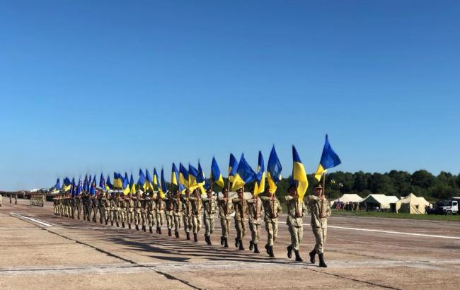 У параді до Дня незалежності у Києві візьмуть участь 4,5 тис. військових, - Полторак