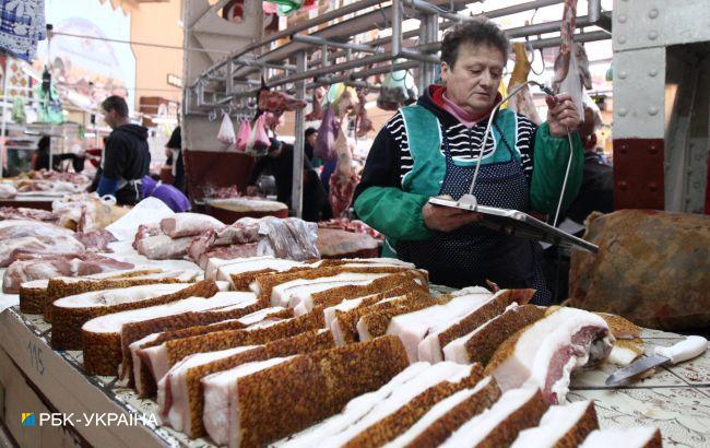 На сезонних ярмарках Києва заборонили продаж низки продуктів: список