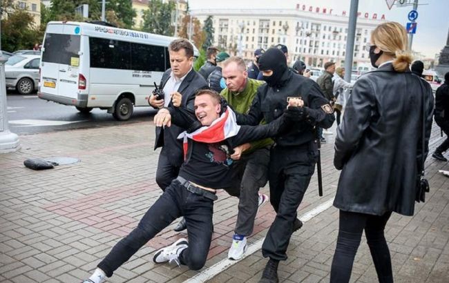В ході маршу студентів у Мінську затримали 17 осіб