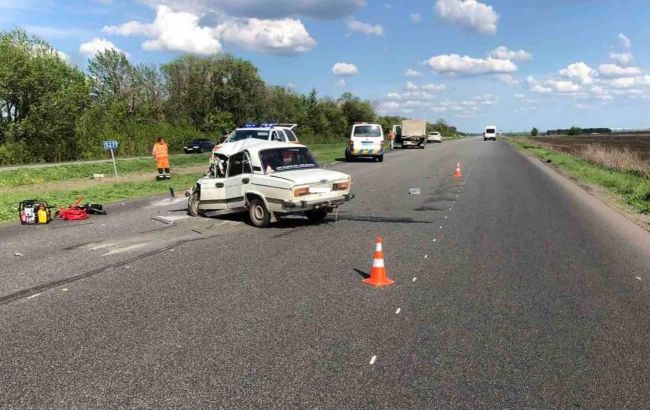 У Харківській області сталося ДТП за участю вантажівки, є загиблі