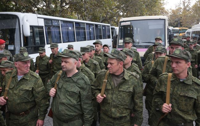 Устаревшее оружие и деморализация. В ВСУ рассказали о "подготовке" мобилизованных россиян