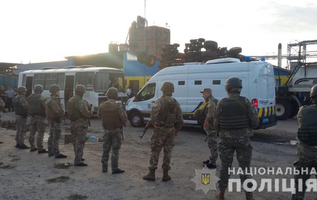 У Харківській області поліція затримала учасників конфлікту на елеваторі