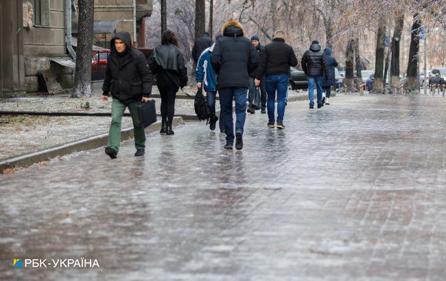 Снігопади припиняться, але похолодає: яким буде перший день лютого