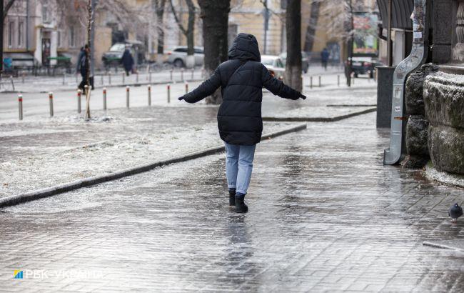 В Украине прогнозируют гололедицу, но не везде: предупреждение синоптиков