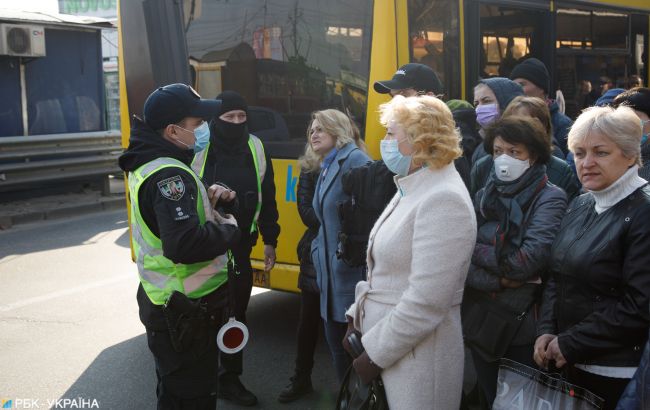 Зеленский: для контроля карантина привлекли более 15 тыс. полицейских