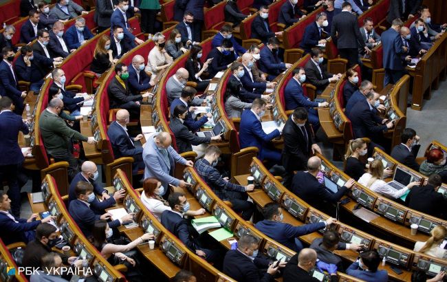 Парламент собирается на внеочередные заседания. В СН рассказали, что будут рассматривать