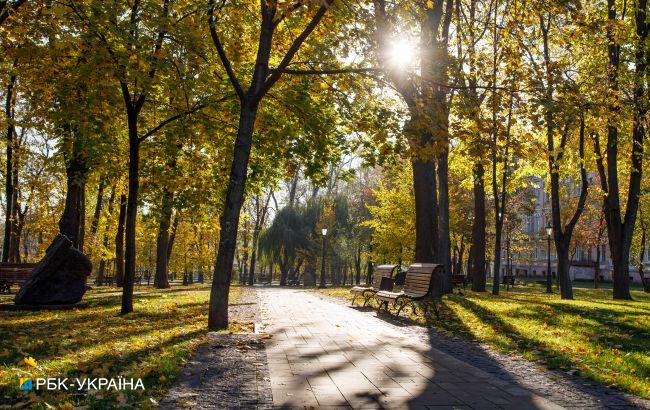 Цьогорічна осінь увійшла до трійки найтепліших в історії Києва