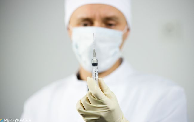 Украина не получит широкий доступ к вакцине от COVID до 2023 года, - The Economist