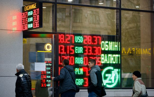 Український бізнес очікує зростання курсу долара майже до 30 гривень
