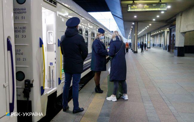 Люди повертаються додому. Зростає попит на поїзди із західних регіонів в центр України