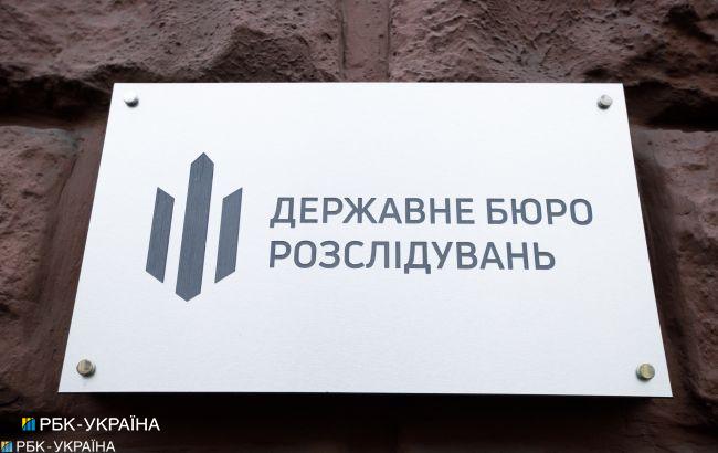 "Вторжения не должно было быть". Россияне в Украине сжигают свои паспорта