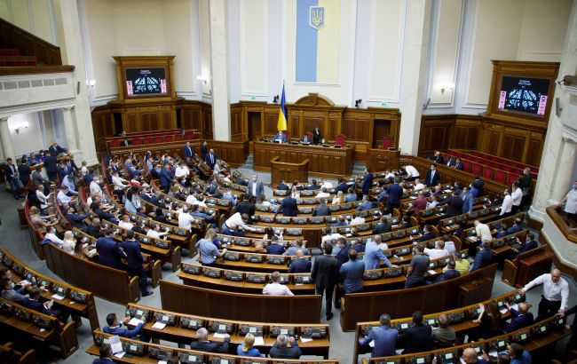 Свіжий рейтинг партій: кого українці підтримають на виборах в Раду