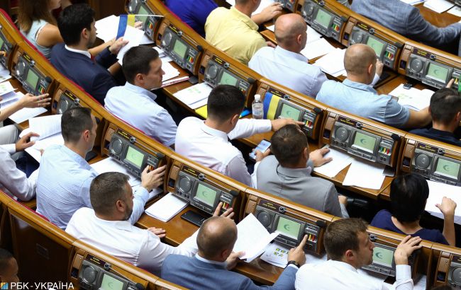 Рада схвалила закон про модернізацію сержантському служби в ЗСУ