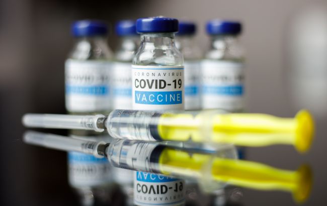 Успеть до Олимпийских игр: Япония начала "быструю" вакцинацию против COVID-19