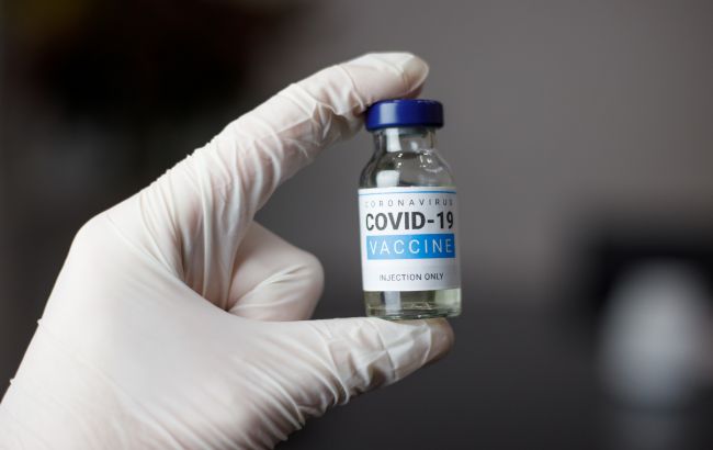 Тепер офіційно. Закупівлею COVID-вакцини для України займеться Crown Agents