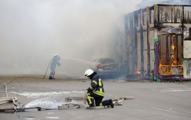 За новорічну добу рятувальники ліквідували 155 пожеж, - ДСНС