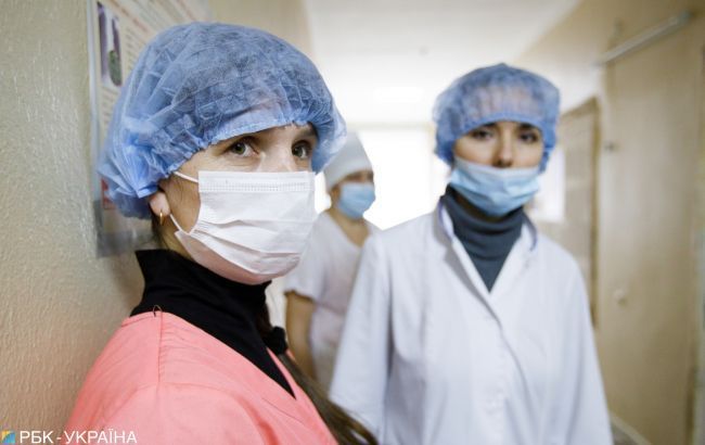 Стало відомо джерело спалаху коронавірусу серед медпрацівників у Бердичеві