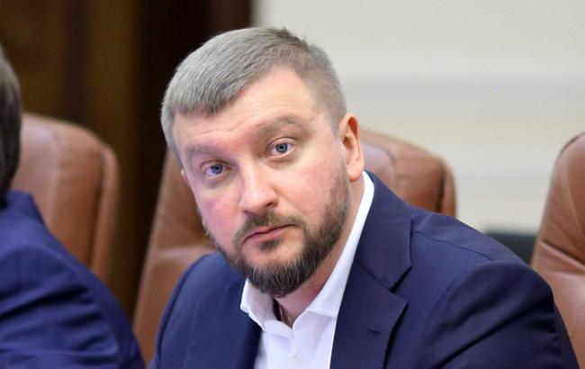 "Сутки за 3000 евро": министр Петренко прояснил ситуацию о своем отдыхе в Турции