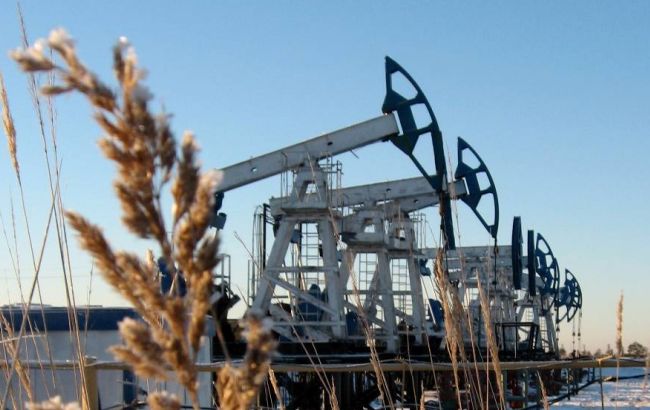 Ціна нафти Brent опустилася нижче 57 доларів за барель