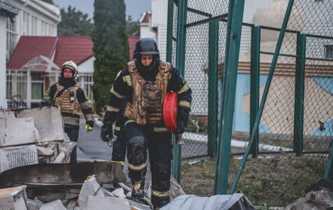 Чому РФ "засипає" Київ ракетами і скільки це може тривати: думки експертів