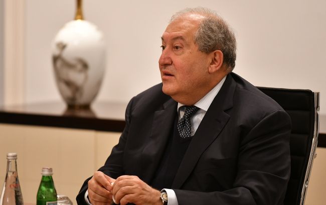 У президента Армении возникли осложнения от коронавируса