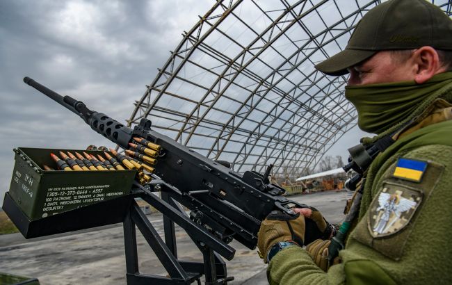 Прикордонники показали збиття ворожого БпЛА під час нічної атаки