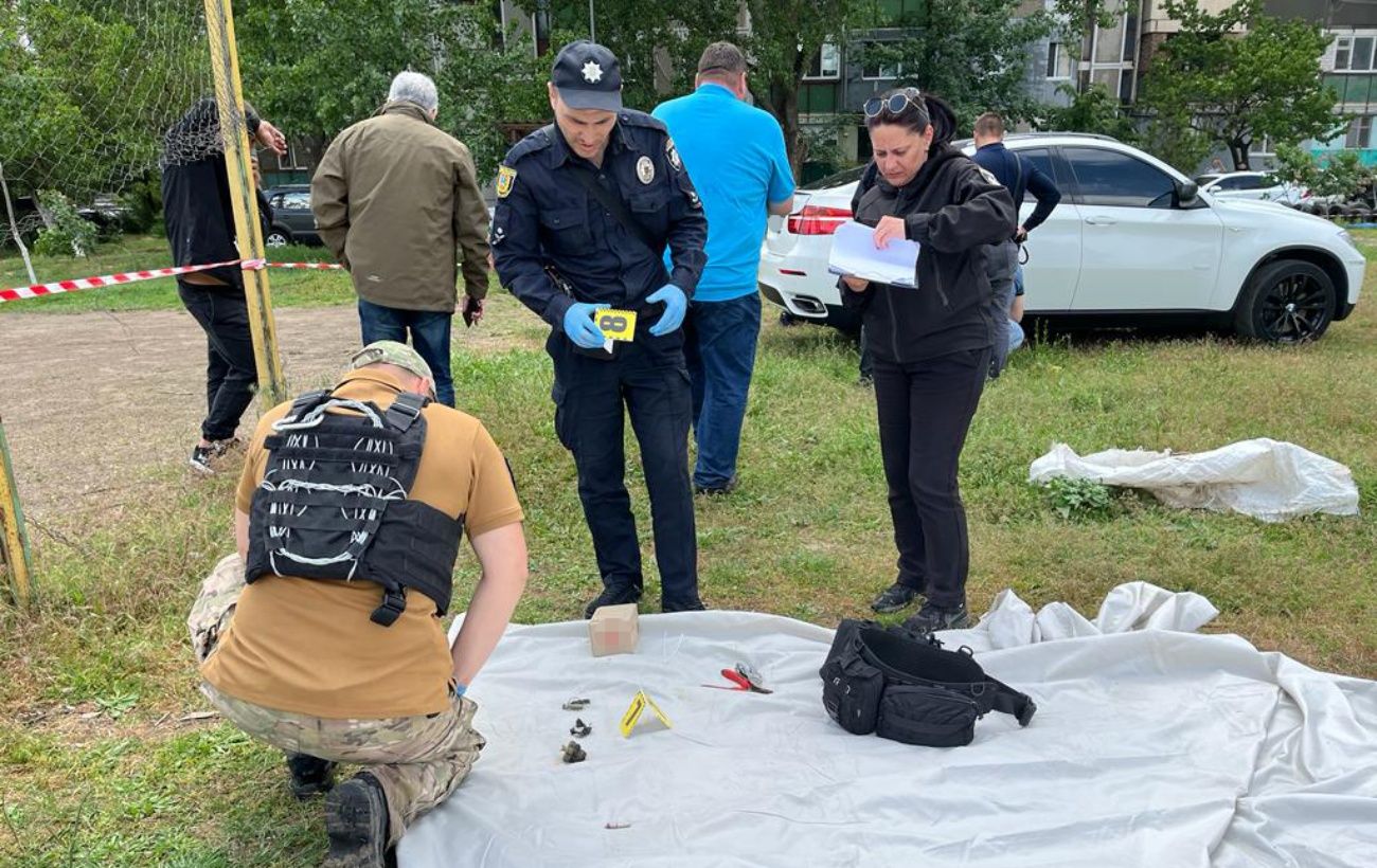 В Одесской области пытались взорвать автомобиль: под ним обнаружили  гранату. Читайте на UKR.NET