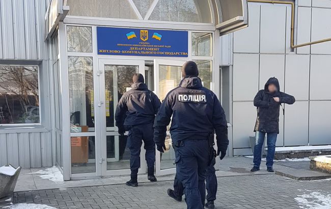 В Николаеве проводят массовые обыски по делу о схеме на 2 млн гривен