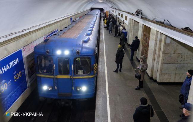 В метро Киева увеличат интервал движения поездов. Одна из причин - мобилизация сотрудников