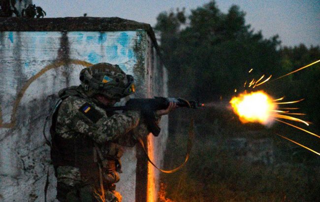 Унаслідок нічних обстрілів на Донбасі загинули двоє військових