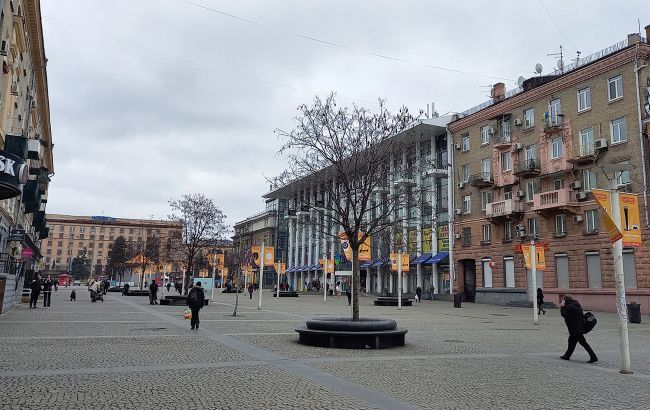 Дніпро повернувся до планових графіків відключень: у місті запрацює зовнішнє освітлення