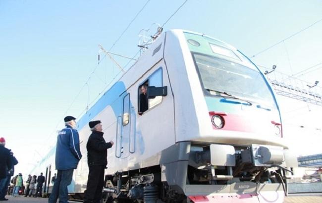 "Укрзалізниця" запустила двоповерховий електропоїзд Київ-Харків