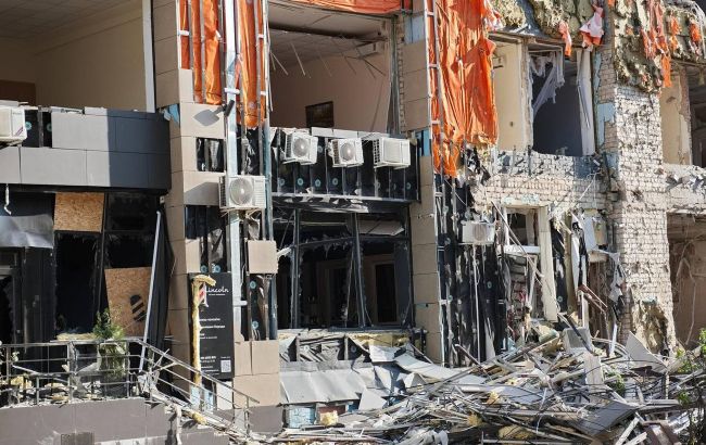 Обстріл "Епіцентра" в Харкові: 5 людей залишаються безвісти зниклими