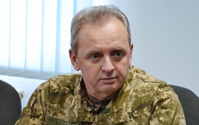 Росія збільшила кількість військової техніки поблизу кордонів з Україною, - Муженко