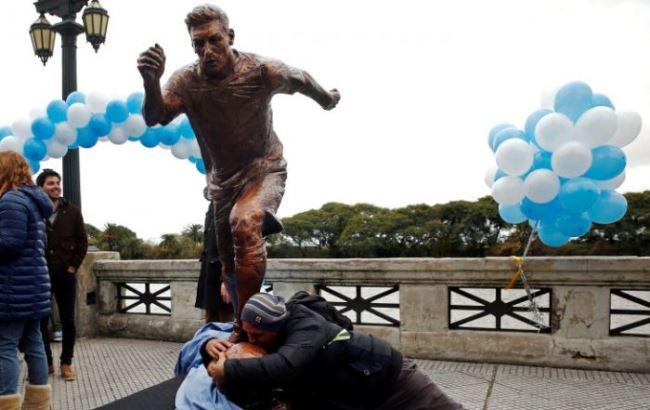 У Буенос-Айресі вандали розбили статую Мессі