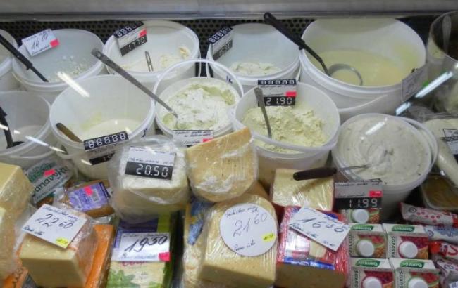 Рынок РФ лишился трети импортного молока и мяса и половины рыбной продукции после контрсанкций