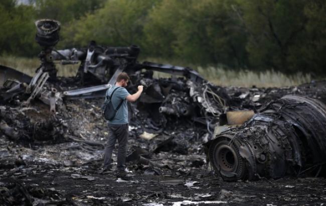 Нідерланди сподіваються в найближчі дні розпочати вилучення уламків з місця аварії Boeing на Донбасі
