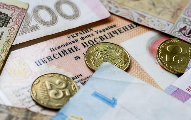 Вік живи – вік накопичуй: яку пенсійну реформу готують українцям