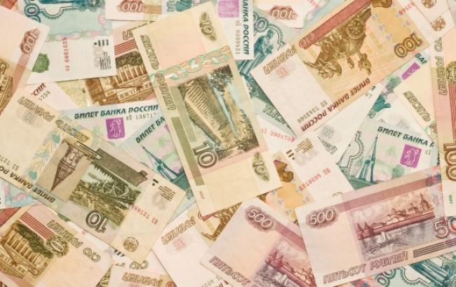 В России курс евро впервые поднялся выше 58 рублей
