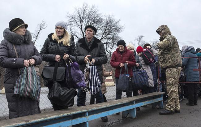 КПВВ на Донбассе за сутки пересекли более 40 тыс. человек