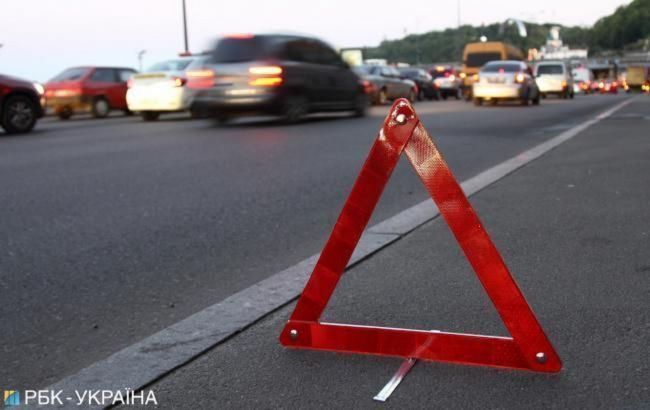 В Киеве произошло ДТП возле одной из станций метро, затруднено движение транспорта