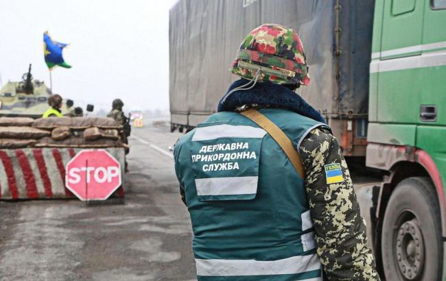 Бойовики з мінометів обстріляли пункт "Мар'їнка" в зоні АТО