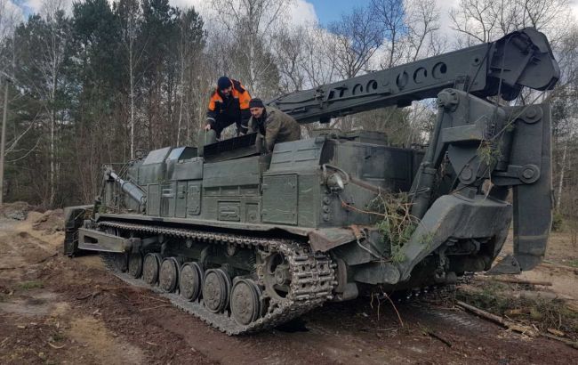 Пожар в Чернобыльской зоне: спасатели создали 800 км противопожарных полос