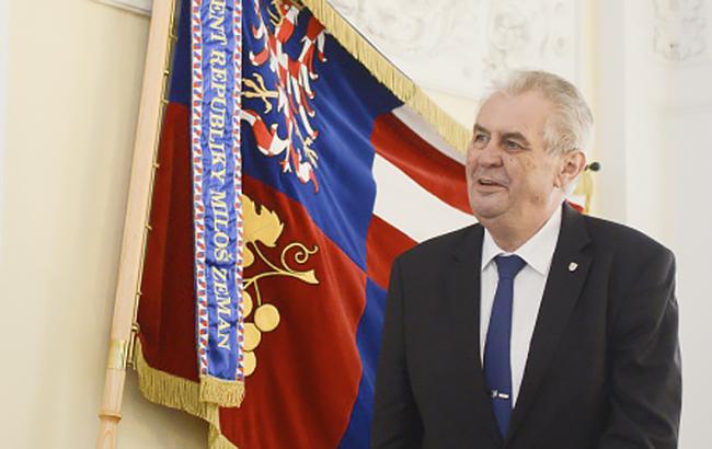 Президент Чехії запропонував Раді ЄС зняти санкції проти Росії