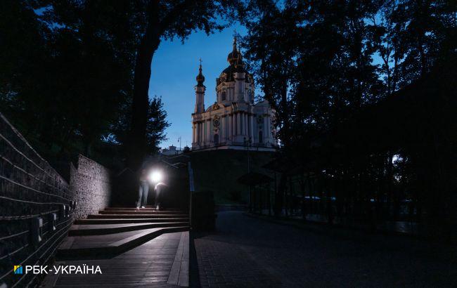 Світло сьогодні вимикатимуть ще пізніше. В "Укренерго" вдруге оновили графік