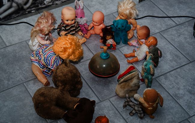 Звичайна лялька з минулого коштує тисячі гривень: як виглядає цінна іграшка